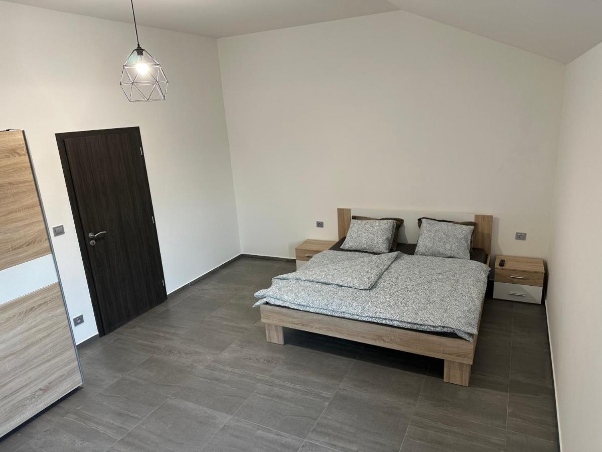Apartman Byt 75M2 Klid Priroda Pro Rodinu Praha Exteriér fotografie